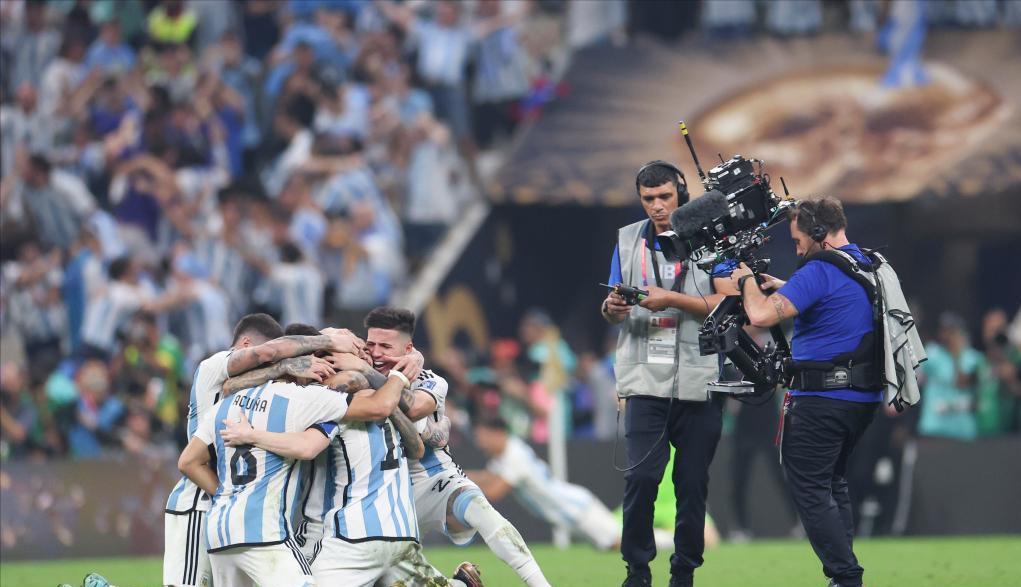 足球评论员贺炜,足球主持人贺炜