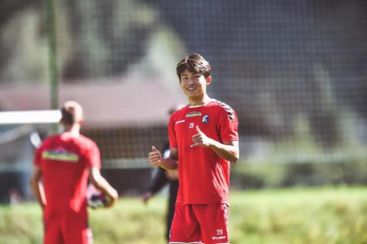 韩足总杯淘汰赛主客场,浦项铁人对全北现代比分预测