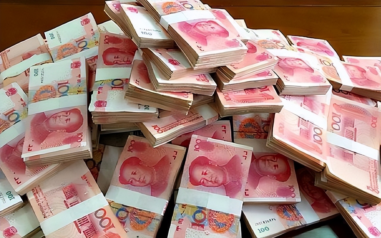 “绿帽贪官”许超凡：敛财4.8亿美元逃国，妻子却与国外人生下3子