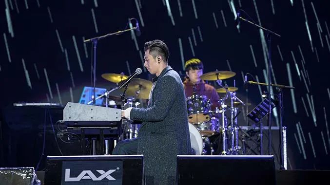 舞台音响设备全套主要都有哪些呢,一套专业的舞台音响设备都有哪些