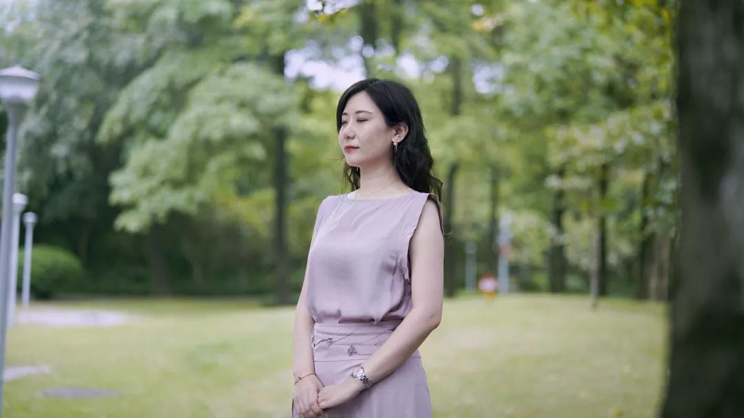 女孩为爱走天涯哭了,女生为爱走天涯