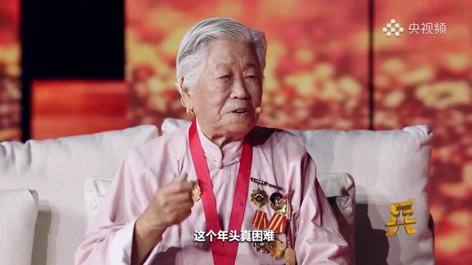 给八路军送鸡毛信的是谁,小学生讲送鸡毛信的抗日小英雄