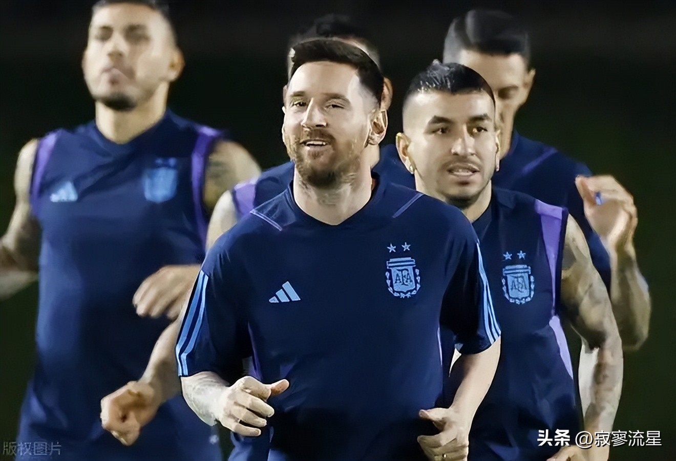 从女士角度找话题,女人眼中的世界杯足球