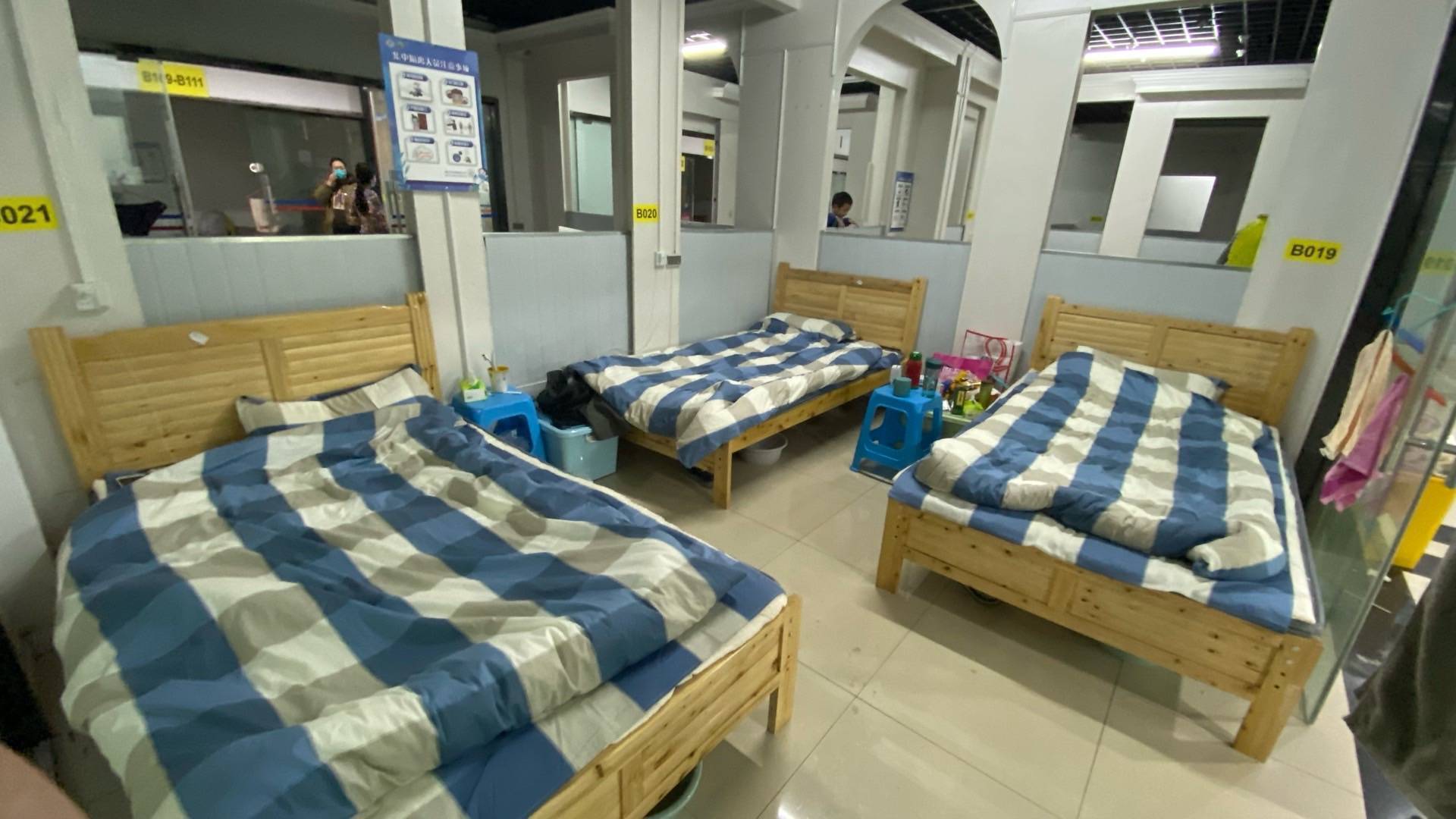 方舱医院病人入住,方舱医院首批入住患者