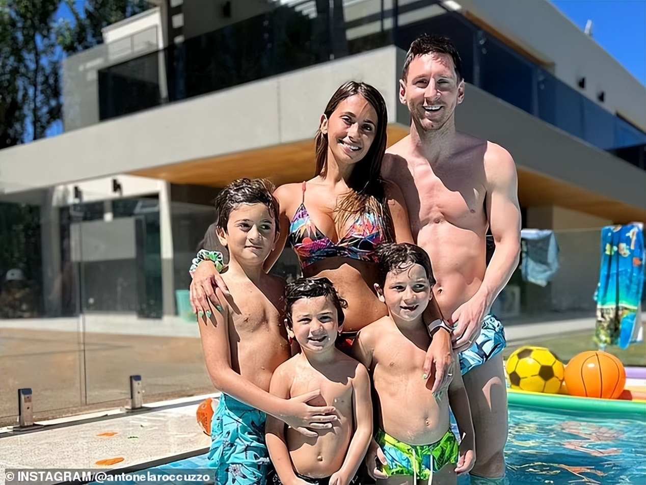 忠于爱情忠于家庭忠于责任,有一种青梅竹马叫梅西和安东内拉