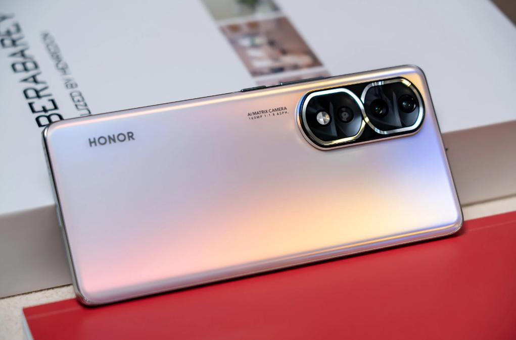 值得入手的几款质量好手机,内行人都愿意选的三款旗舰机