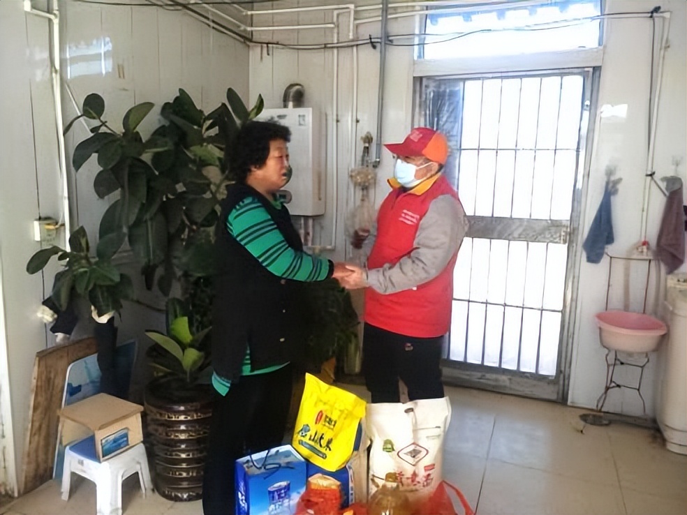 电网公司重阳节慰问离退休干部,电网重阳节