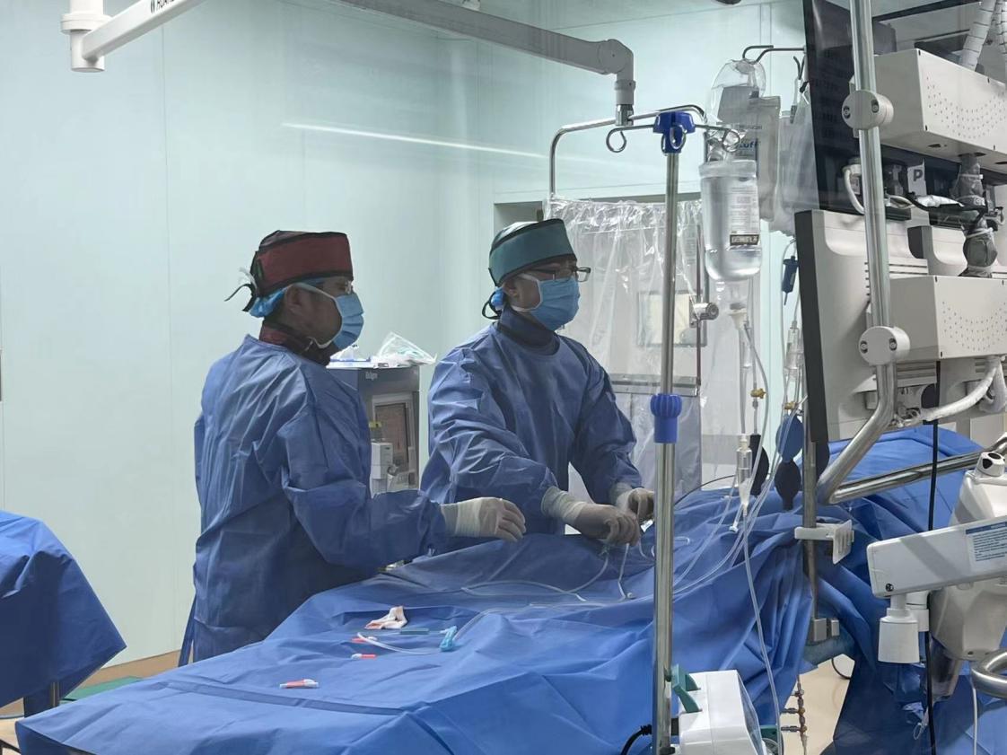 左侧大脑中动脉重度狭窄手术过程,颅内动脉重度狭窄能做手术吗