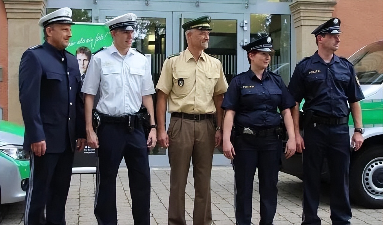 德国警察执法视频,你不知道的德国警察