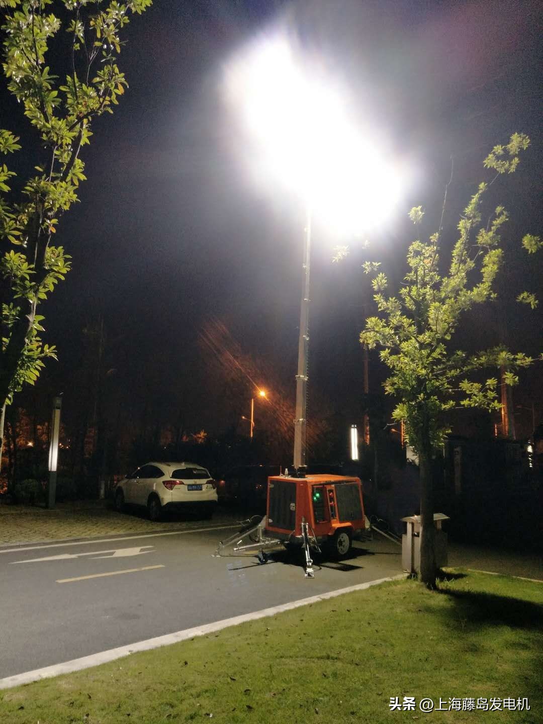 拖车式照明灯塔厂家,拖车式太阳能移动照明灯塔