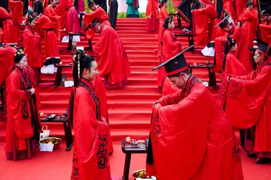 北大教授谈火葬场视频,北大教授建议恢复土葬