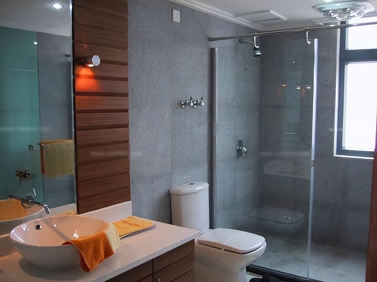 卫生间小背篓暖气片有必要吗,卫生间背篓改暖气片管道怎么隐藏