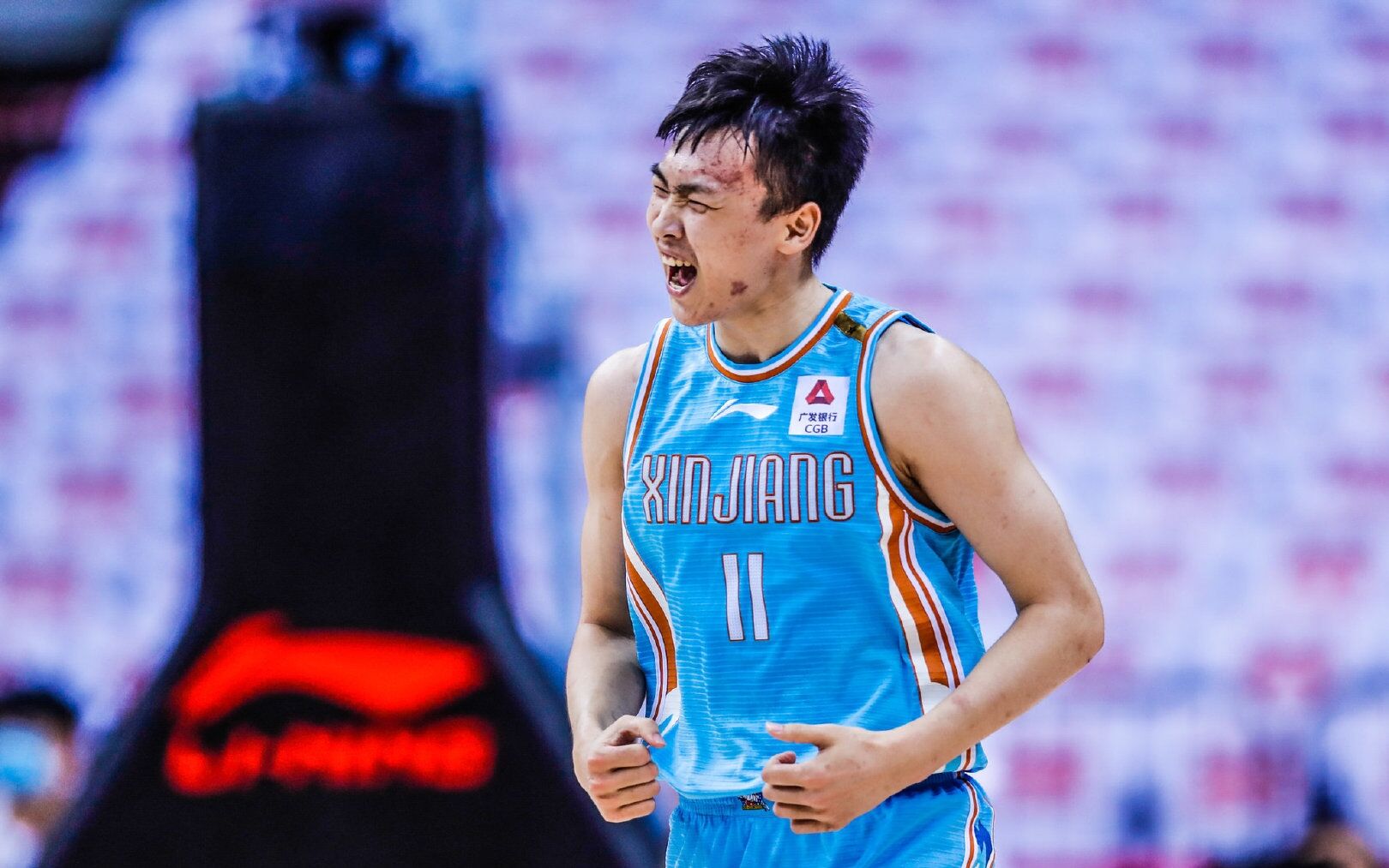 郭艾伦潘玮柏篮球,邓超郭艾伦完整视频