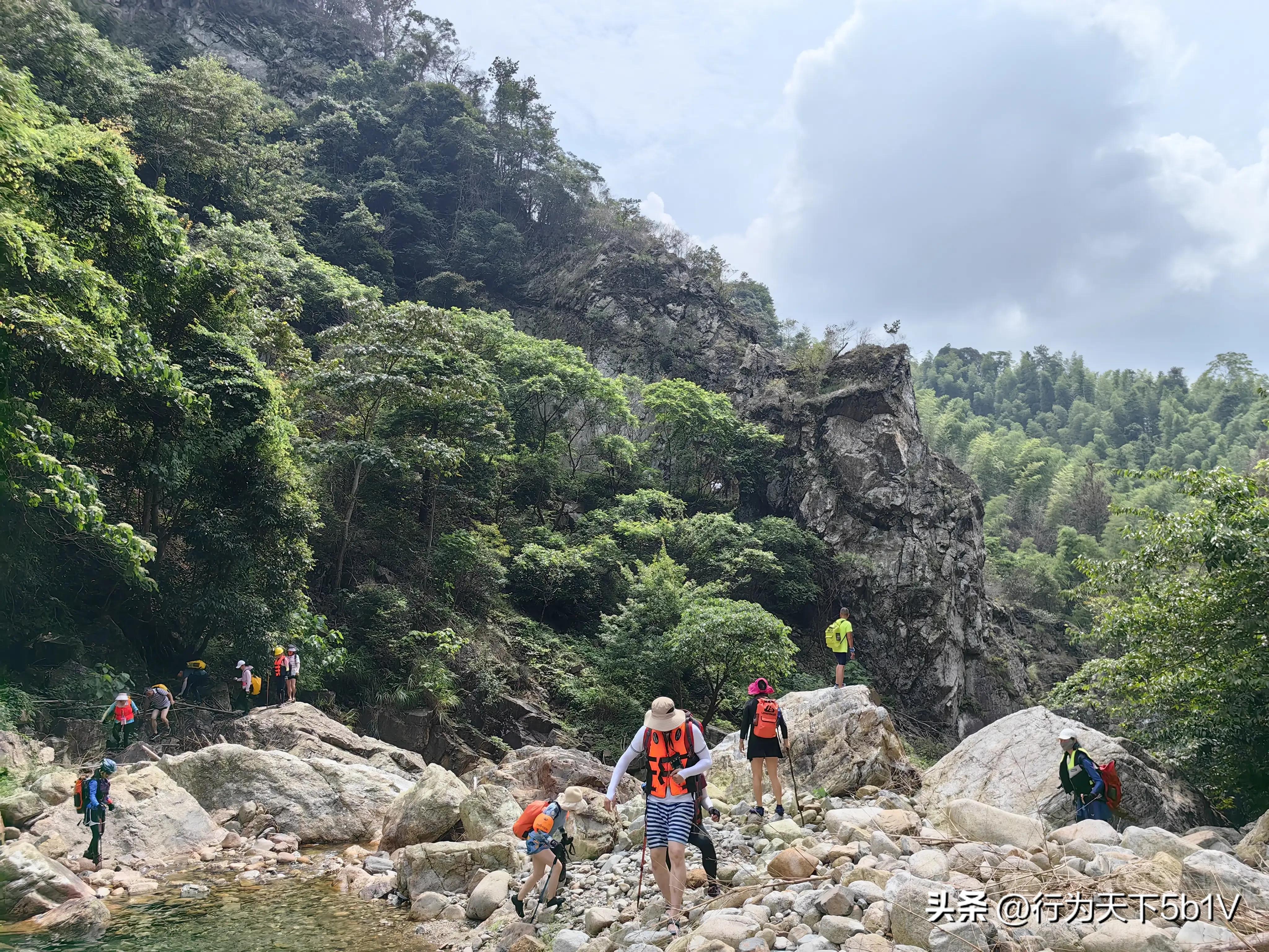 【探秘金紫山下的清凉秘境】行走在资源资江源大峡谷的风景线上