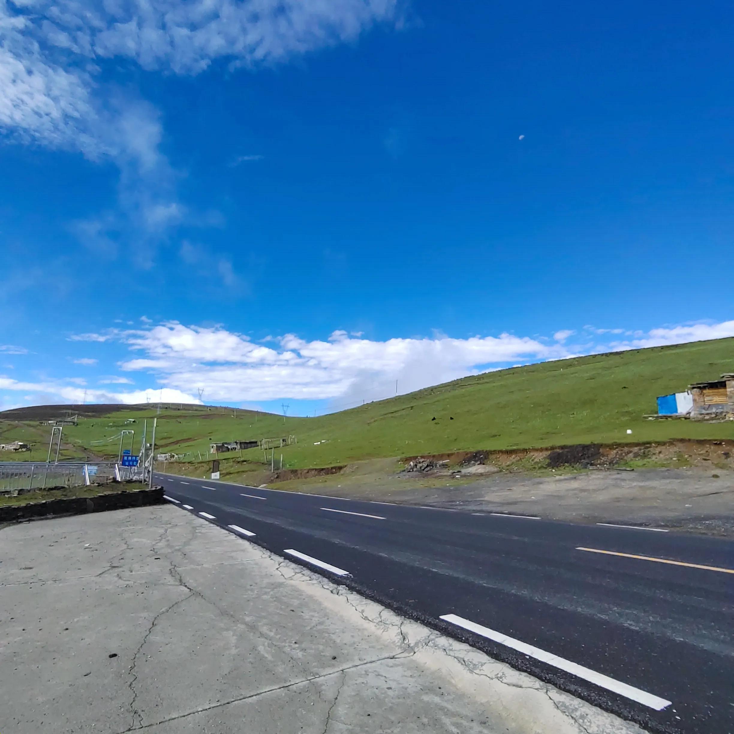 一个女生去西藏靠谱吗,一个女生去深山旅游