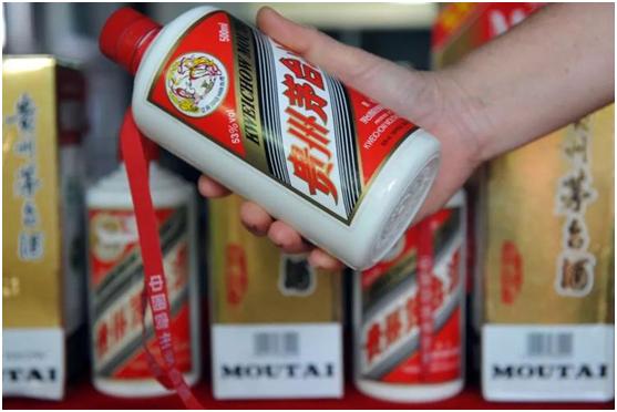 餐馆吃饭能自带酒水吗,去饭店吃饭一般可以自带酒水吗