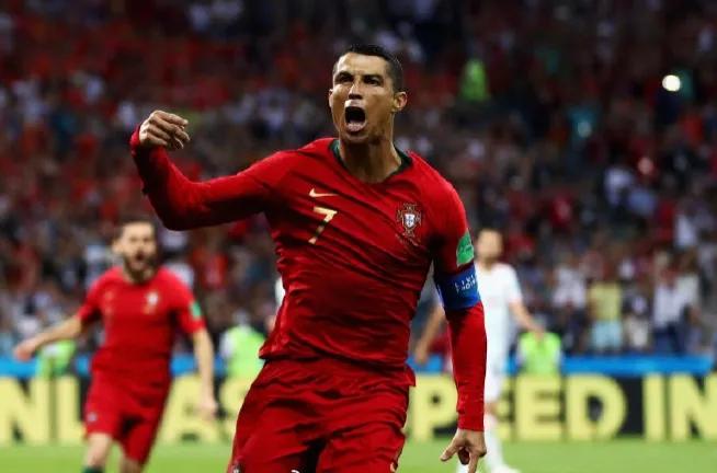 c罗霸占热搜榜,c罗最强的自律和最强的肌肉