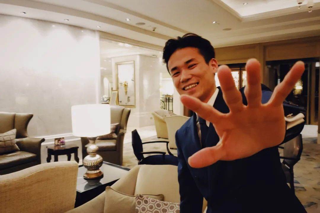 雇*火军**商当保镖，单笔订单上亿！广东小伙出国买口罩，只为赚钱？