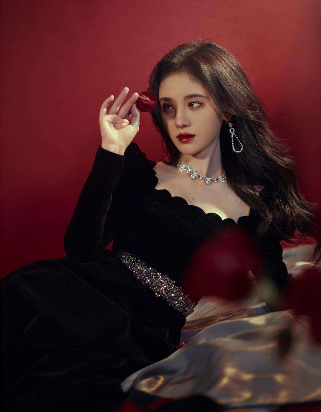 当氛围感美人遇到真美人，朱茵输多赢少，鞠婧祎章子怡暴露颜值