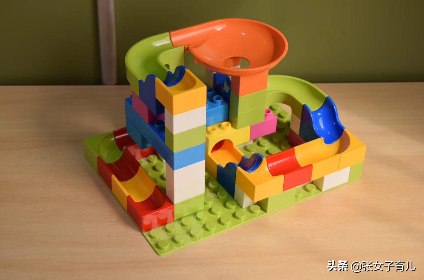 小孩子玩哪些玩具越玩越聪明,让孩子越玩越聪明的5种玩具