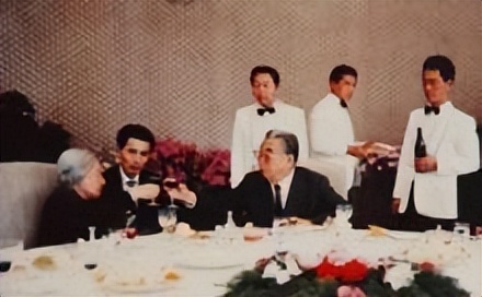 金日成苦寻女战友50年，看到照片急忙道：“没错，就是她！”