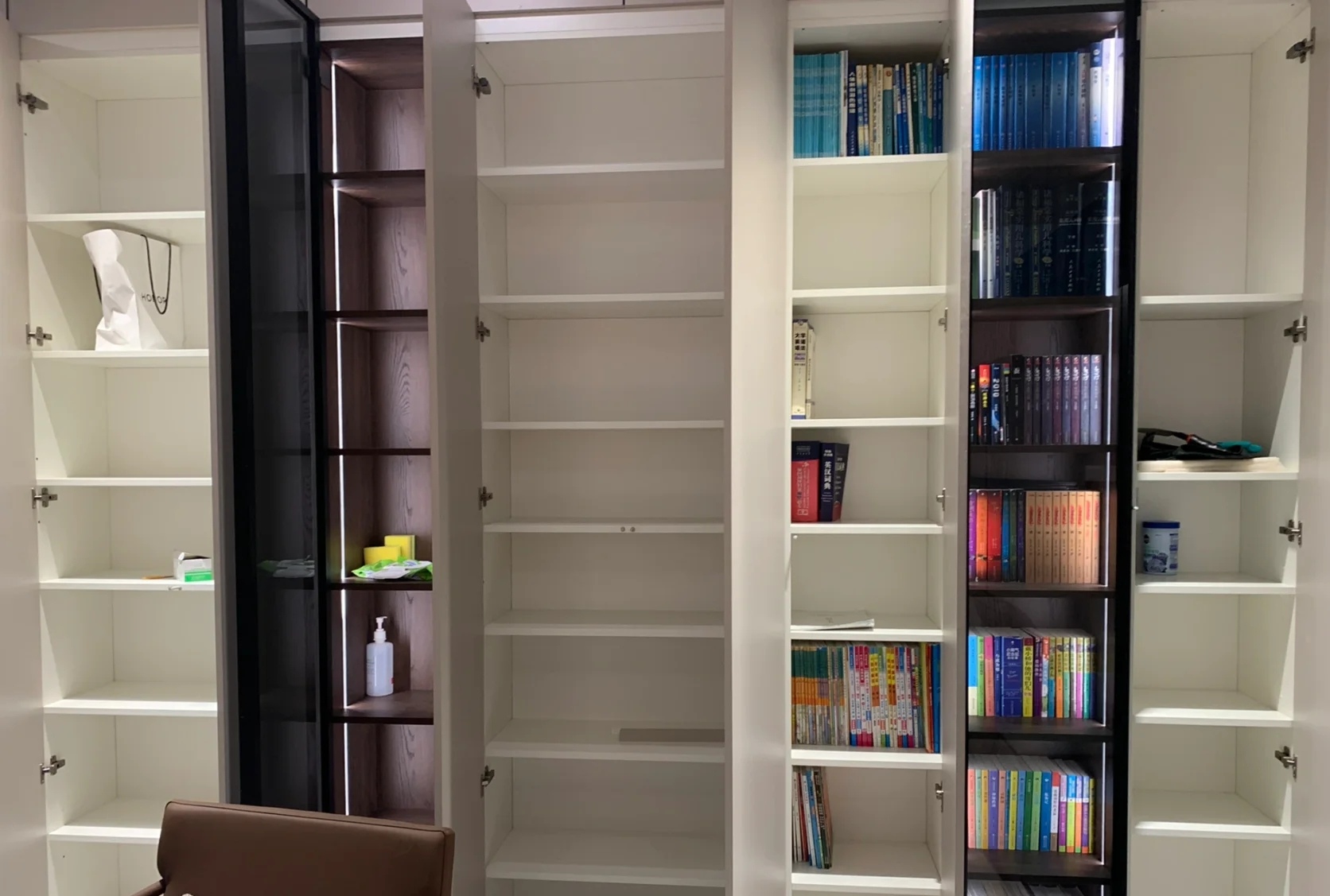 为什么不装推拉门衣柜,为什么现在都不装推拉柜门