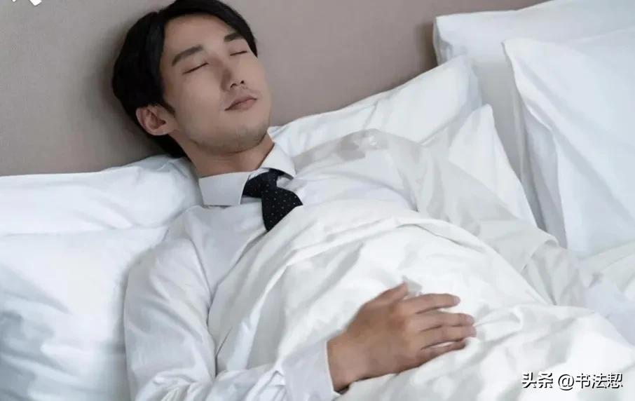 做旅游景点的酒店服务员累吗,酒店试睡员一个月能挣多少钱