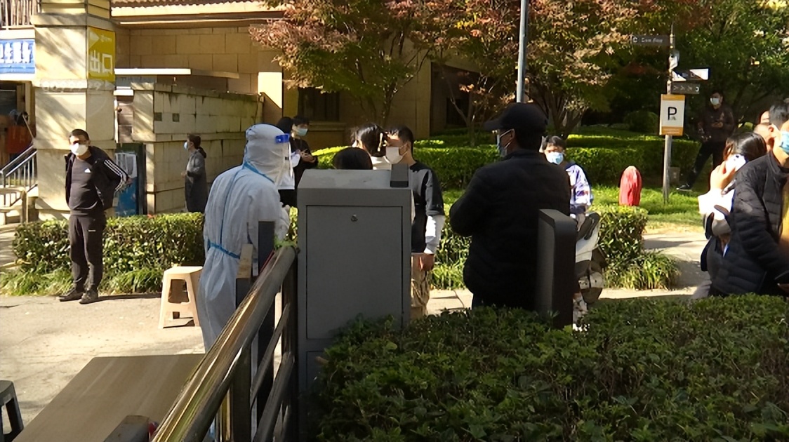 记者实地探访生活物资保障,记者实地探访封控区物资配送