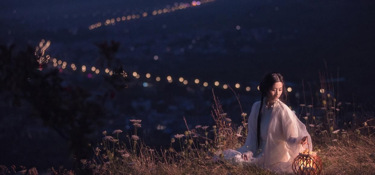 二十四句赞美女子的绝美古诗词,那些夸女孩子漂亮的绝美诗词