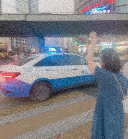 不锈钢盲道危害,不锈钢盲道怎样铺设