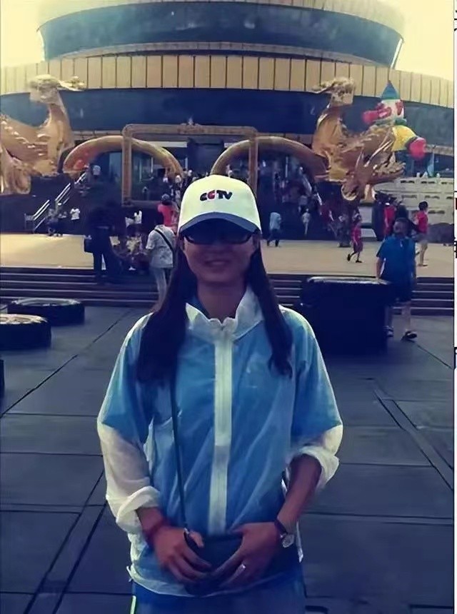 断舍离女孩火上央视抖音号,断舍离的女生抖音