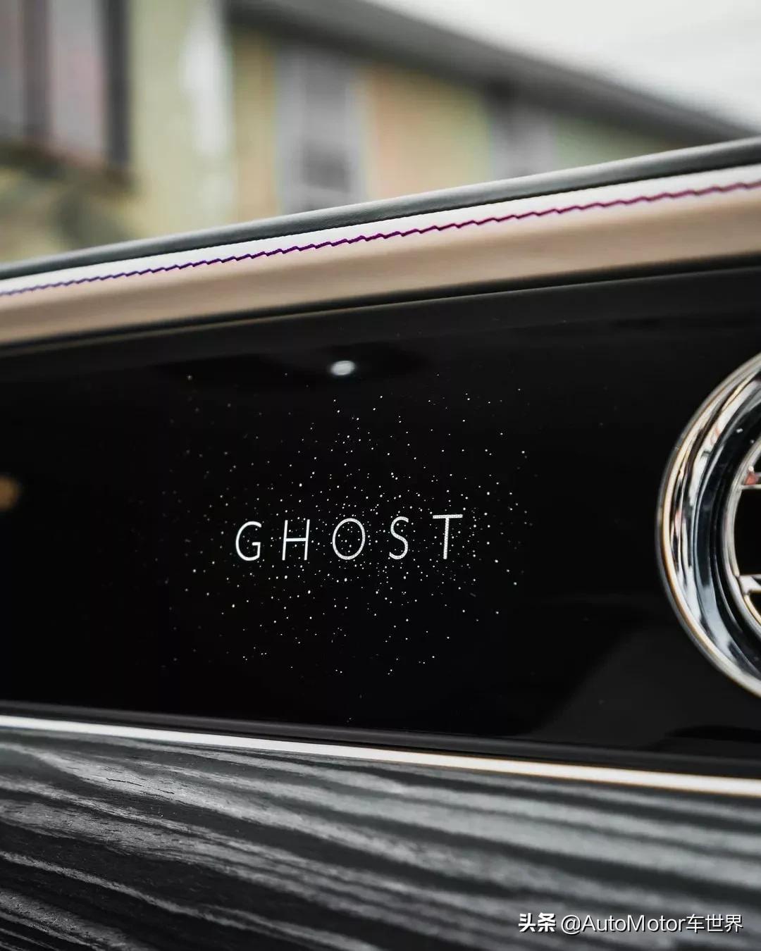 劳斯莱斯古思特内饰,劳斯莱斯古思特白色