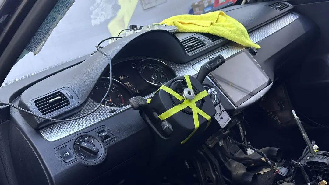 r36翻新改造全过程,大众r36这么老的车怎么还卖这么贵