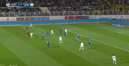 利雅得胜利c罗5场9球,c罗点射破门利雅得胜利晋级