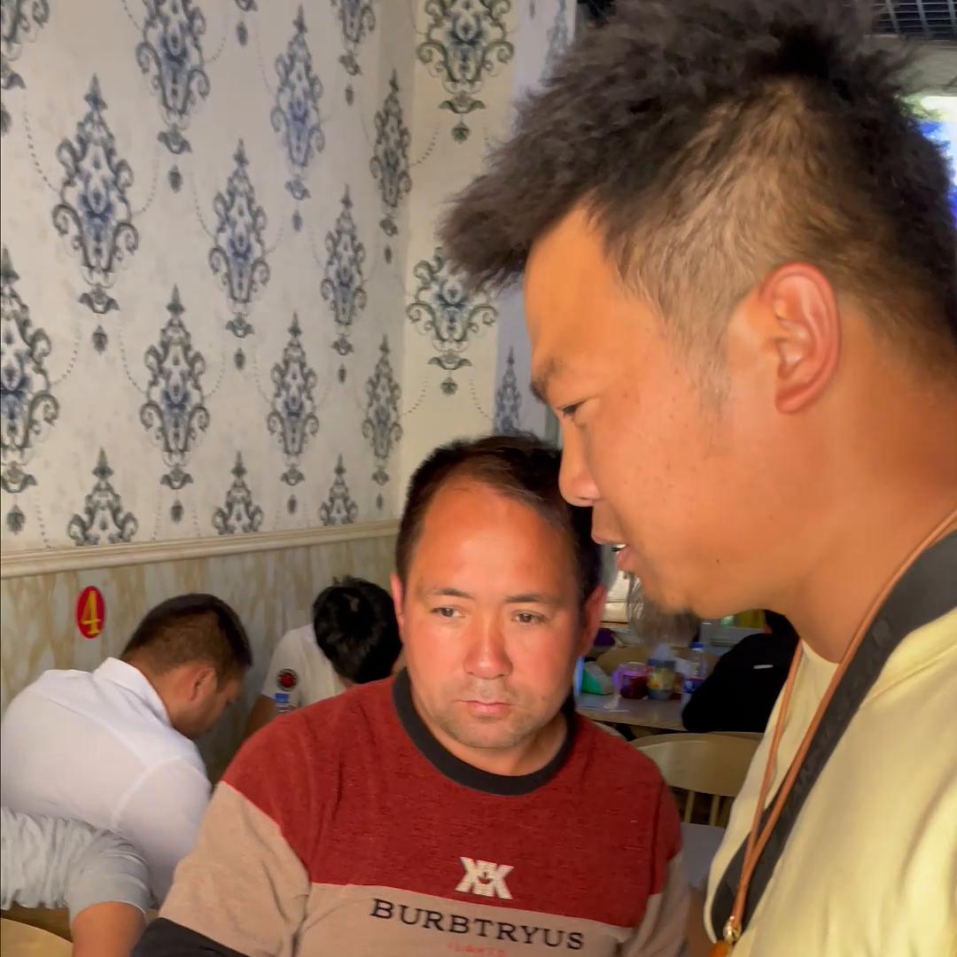 飞花水墨，素丹青，沁泠红润，妆如霞。#和田玉