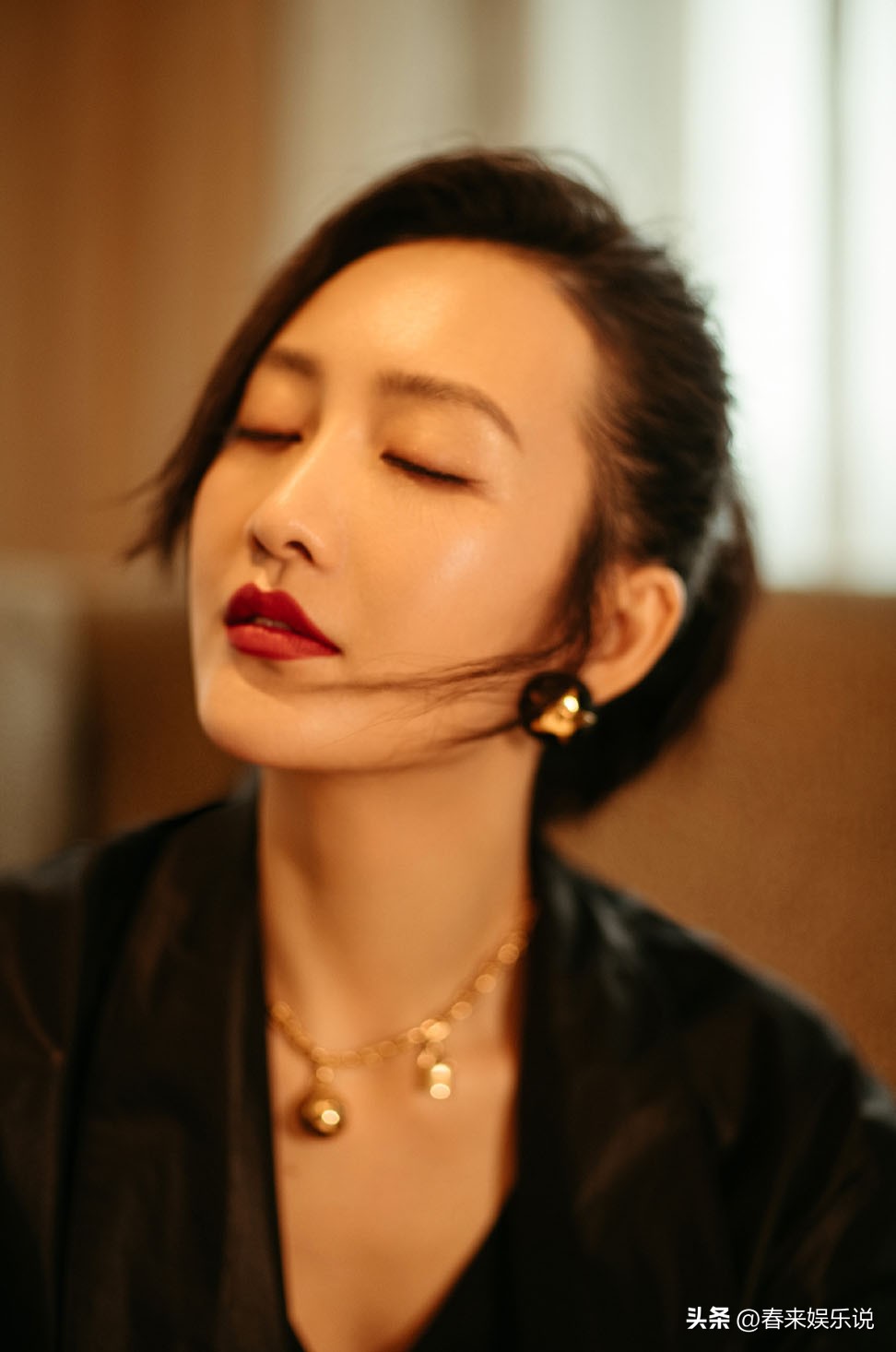 长得漂亮但不敢露额头的女星,额头宽的女演员