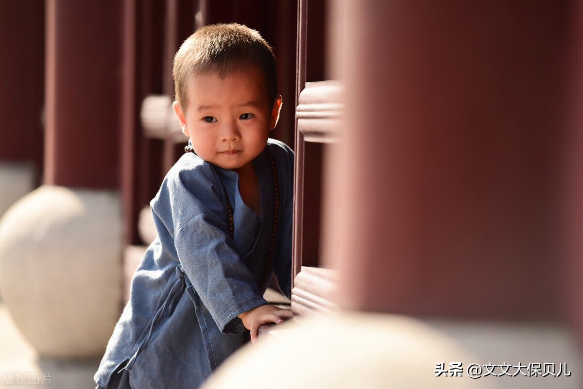 小儿右耳有点畸形测听力不正常,耳蜗发育畸形无听力能医疗吗