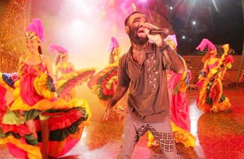 当年轰动一时的“毛孩”：42岁娶90后娇妻，生下一子未遗传长毛