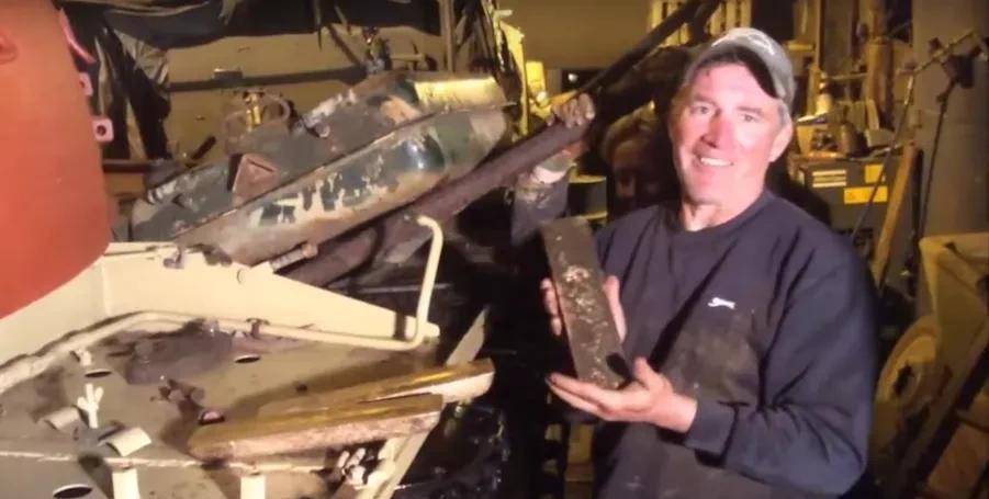 旧坦克藏黄金,旧坦克发现黄金