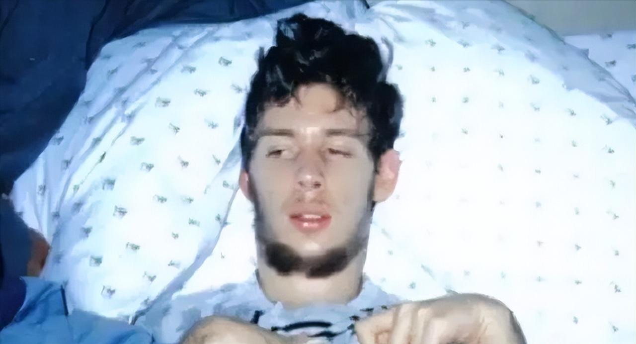 幽灵男孩马丁卧床14年,幽灵男孩马丁患病卧床