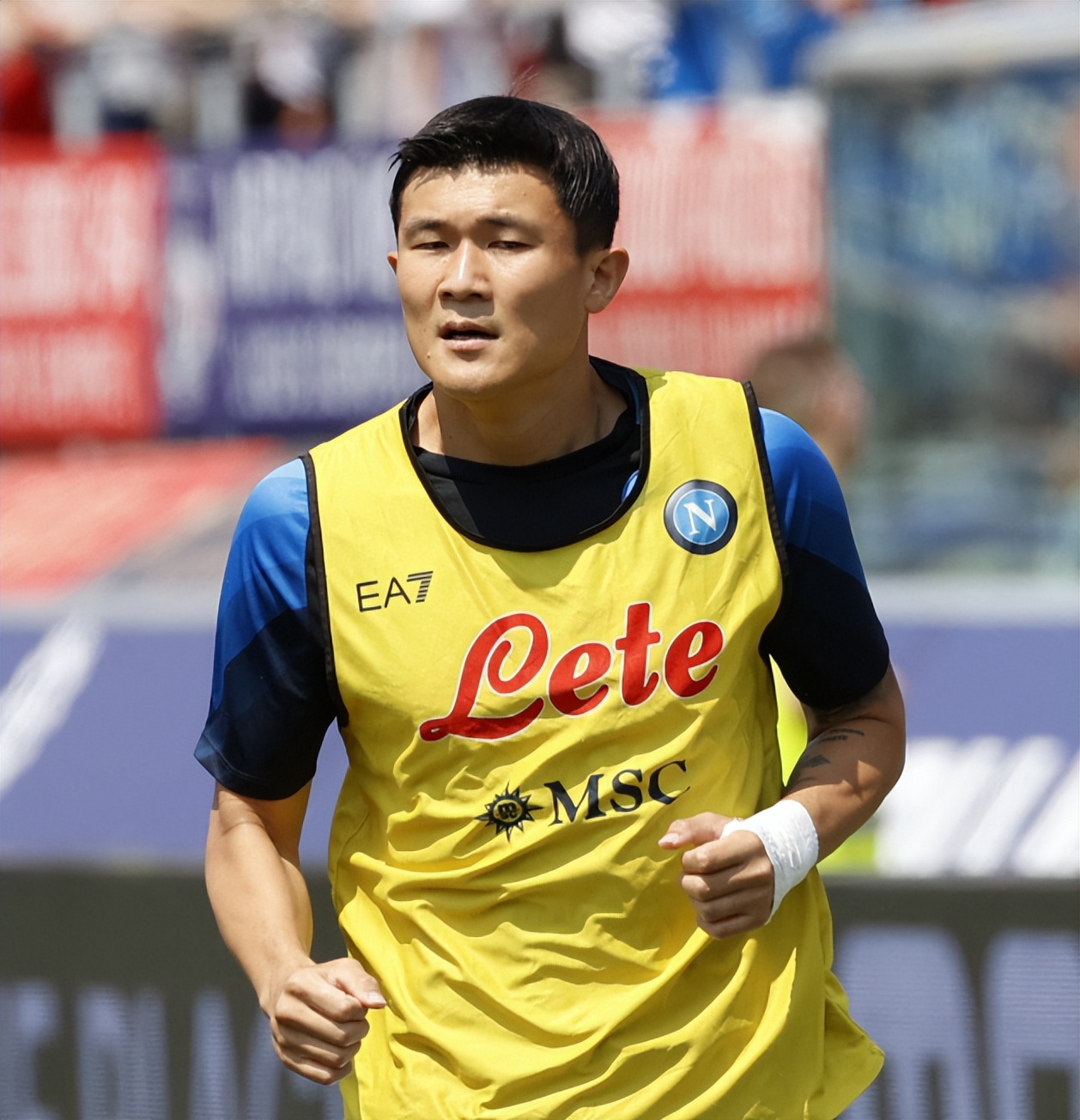 金民宰,金民宰拜仁防守