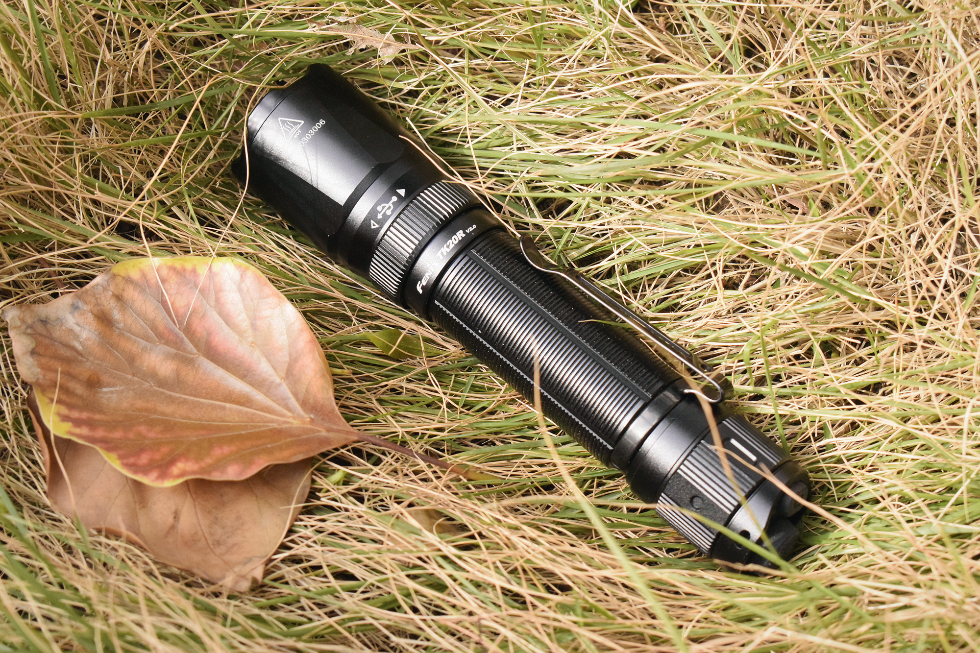 性能强悍再升级，Fenix菲尼克斯TK20RV2.0战术手电体验