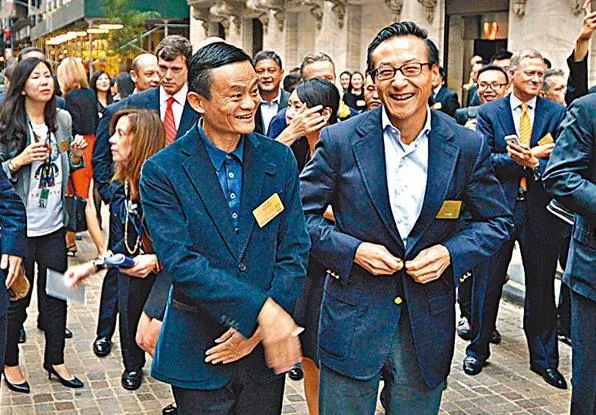 香港第9富豪蔡崇信挨罚50万美元，让球员搭私人包机，好心办错事