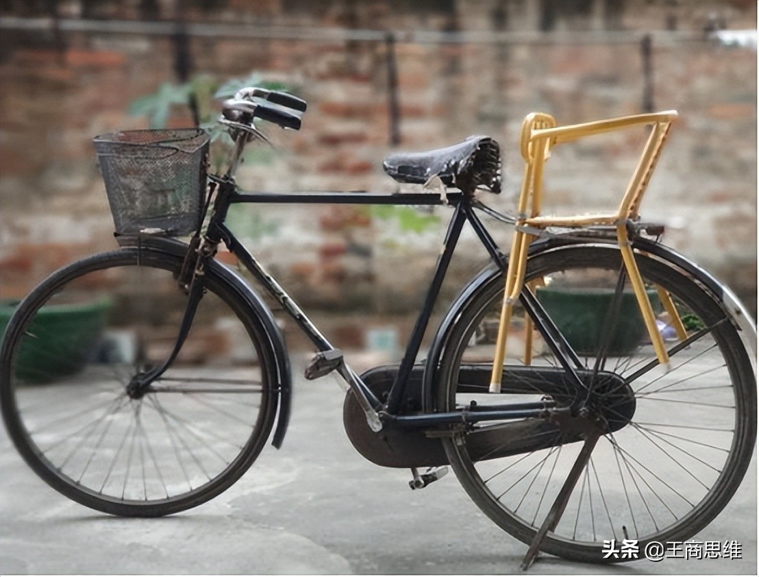 70、80年代的一辆“凤凰”自行车,相当于现在多少钱?