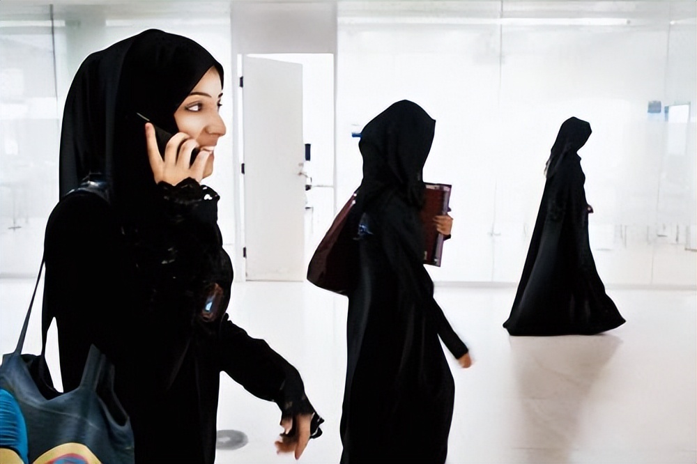 卡塔尔世界杯2200亿,卡塔尔办世界杯中国能赚多少钱