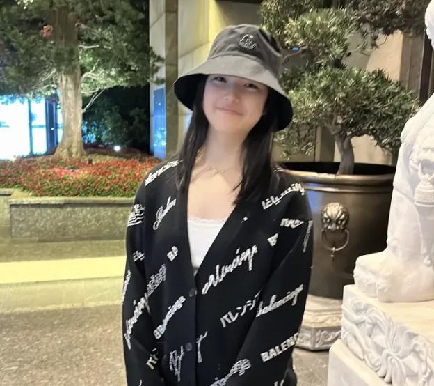 李湘晒女儿王诗龄瘦下来后的样子,李湘女儿王诗龄穿一万块衣服