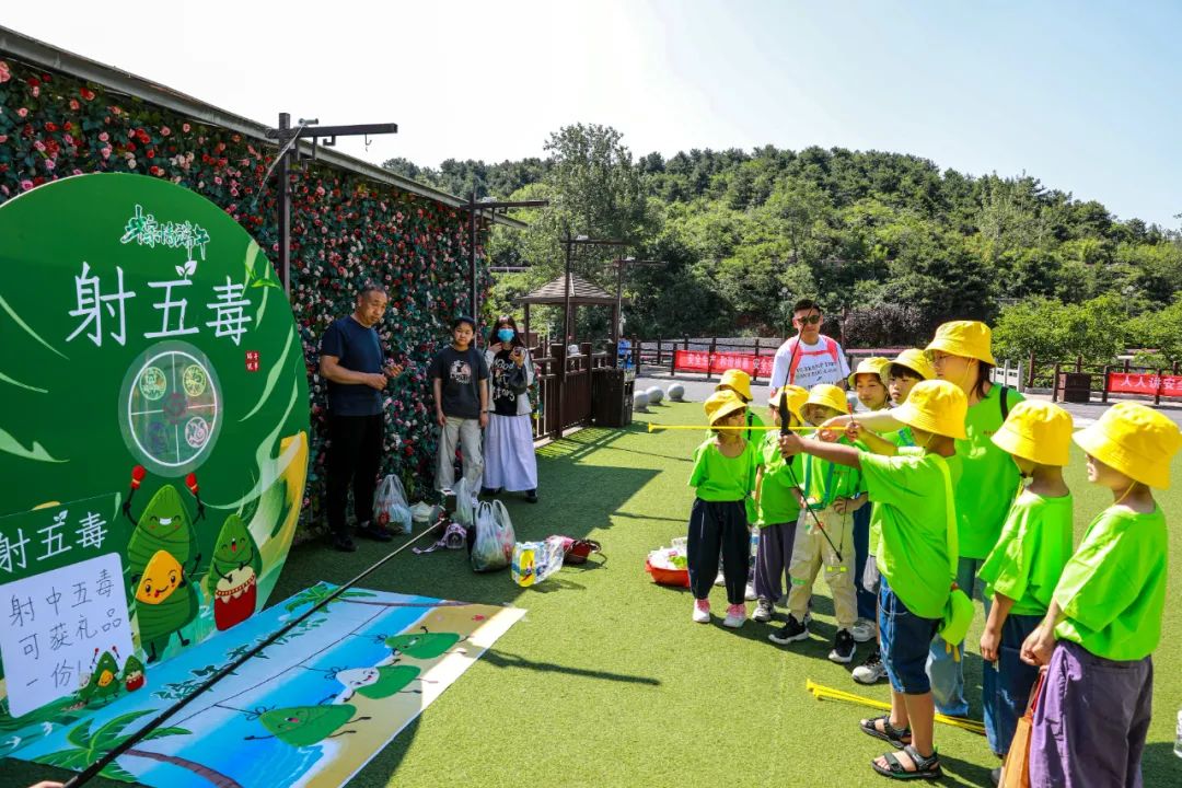 粽叶飘香迎端午非遗体验欢乐多,端午粽情景区