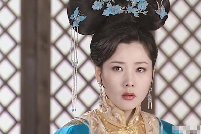 何赛飞嫁给老公的原因,何赛飞与妹妹同台十年演夫妻