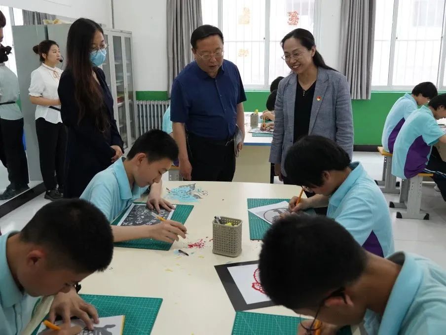 裴红霞校长工作室,石家庄外国语学校校长裴红霞