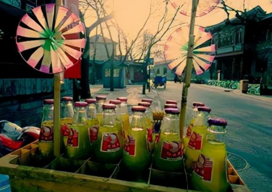 1979长城上喝可乐的小男孩是谁,1979年长城喝可乐男孩图片